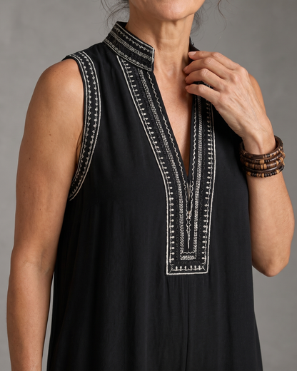 Fionnsech | Embroidered V-Neck Wide-Leg Jumpsuit