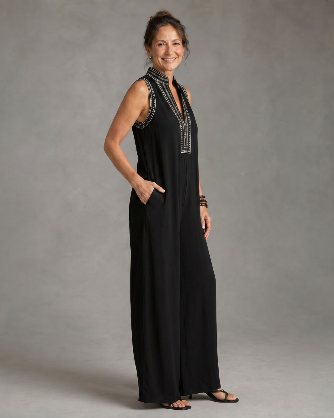 Fionnsech | Embroidered V-Neck Wide-Leg Jumpsuit