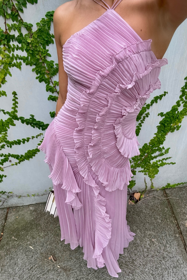 Toiréasa | Elegant Ruffle Dress