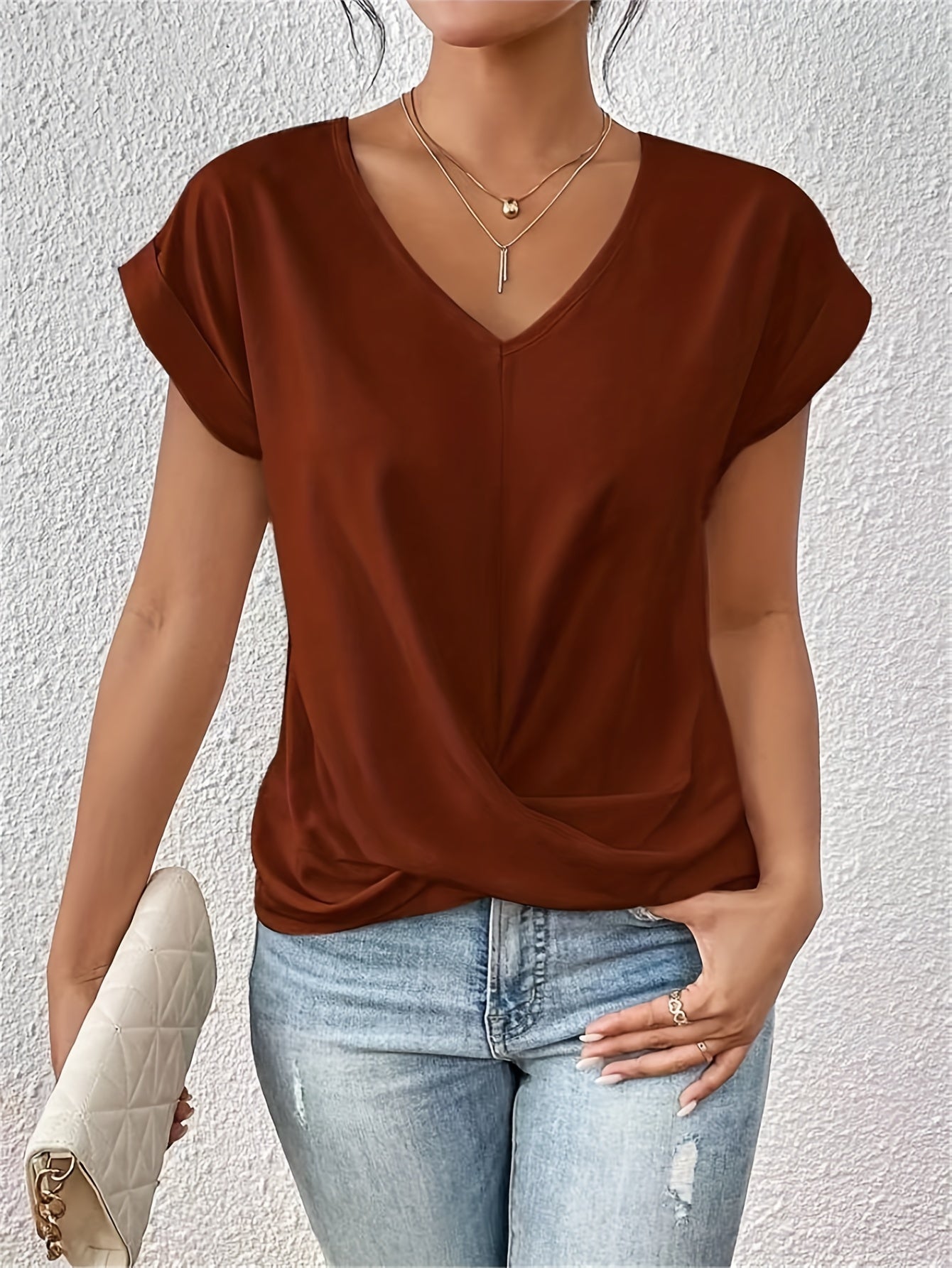 LuKa - Casual V-neck T-shirt