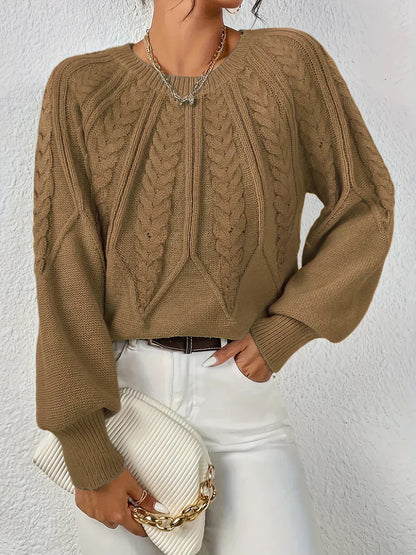 Nora – Knitted jumper with a cable pattern