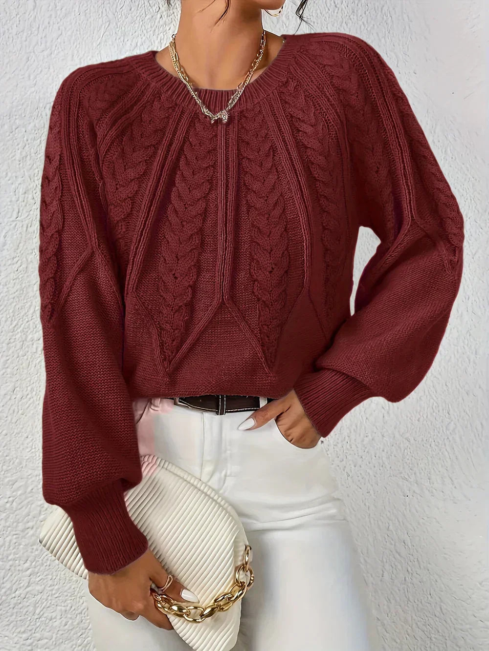 Nora – Knitted jumper with a cable pattern