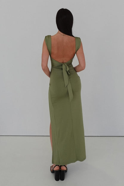 Aislinn | Timeless Elegance Dress