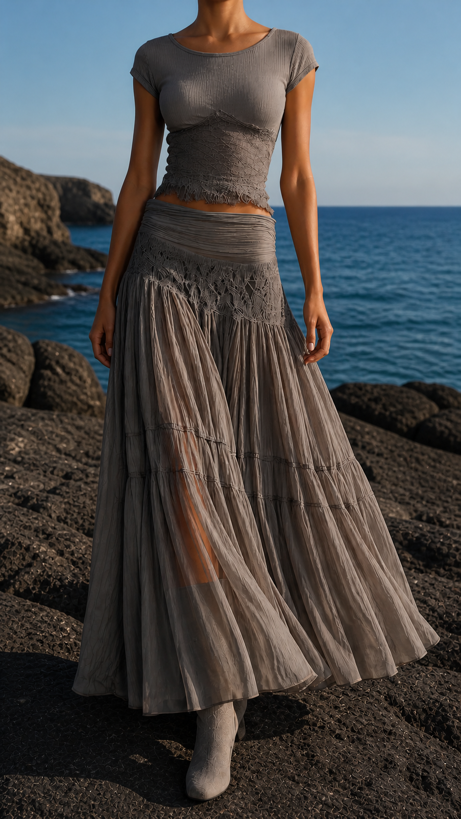 Raghnailt | Top and Skirt Set