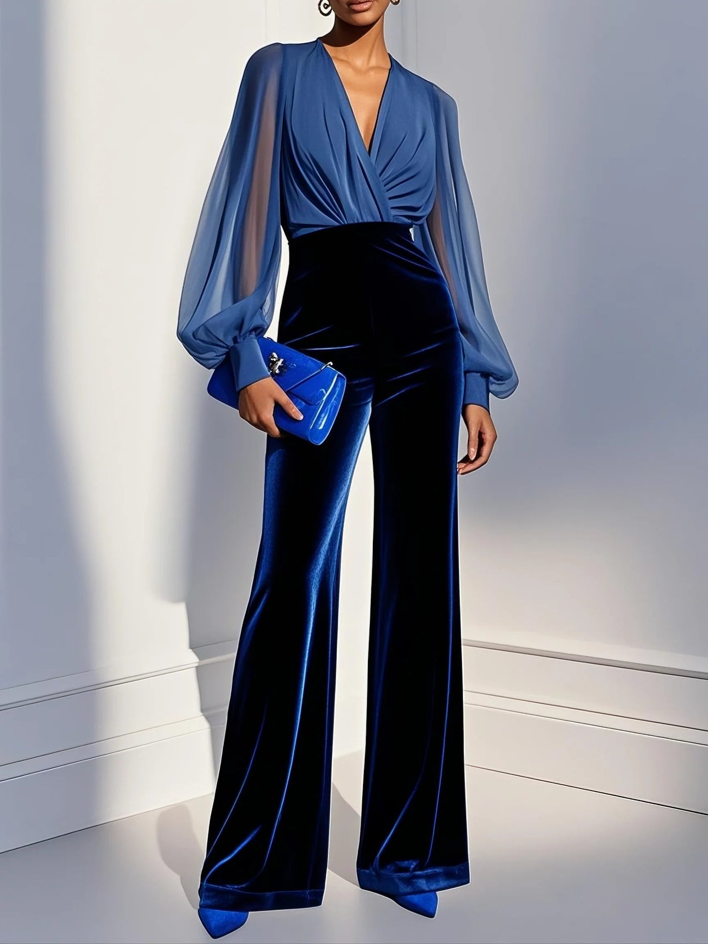 Caoilfhionn | Elegant one-piece with a V-neckline