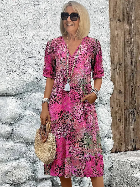 Eva – Dress with a V-neckline
